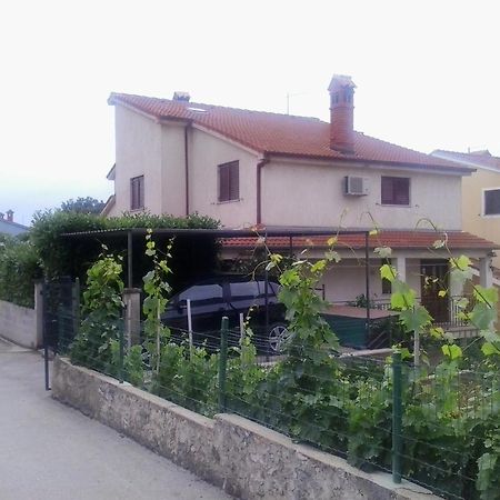 Studio Apartman Edy 3 Pula Bagian luar foto